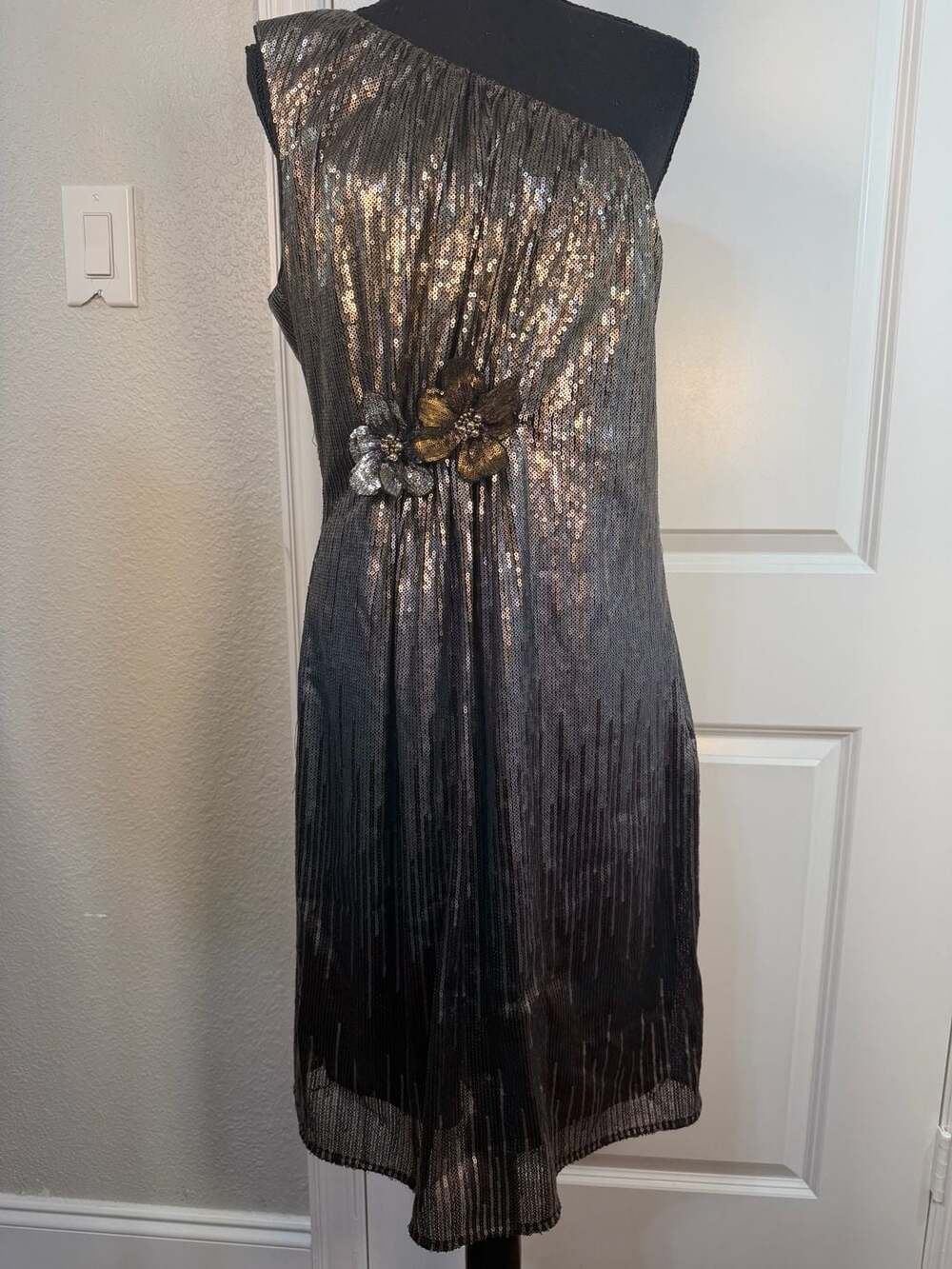 Badgley Mischka Collection One-Shoulder Ombre Sequined Cocktail Dress Size 12
